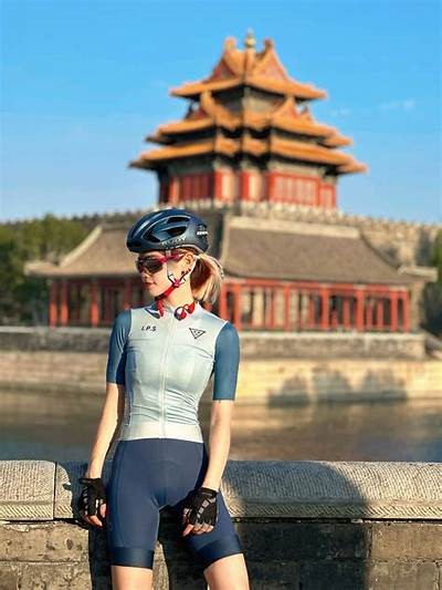 国内优质皮衣骑行视频精彩分享，尽显骑行风采与时尚魅力